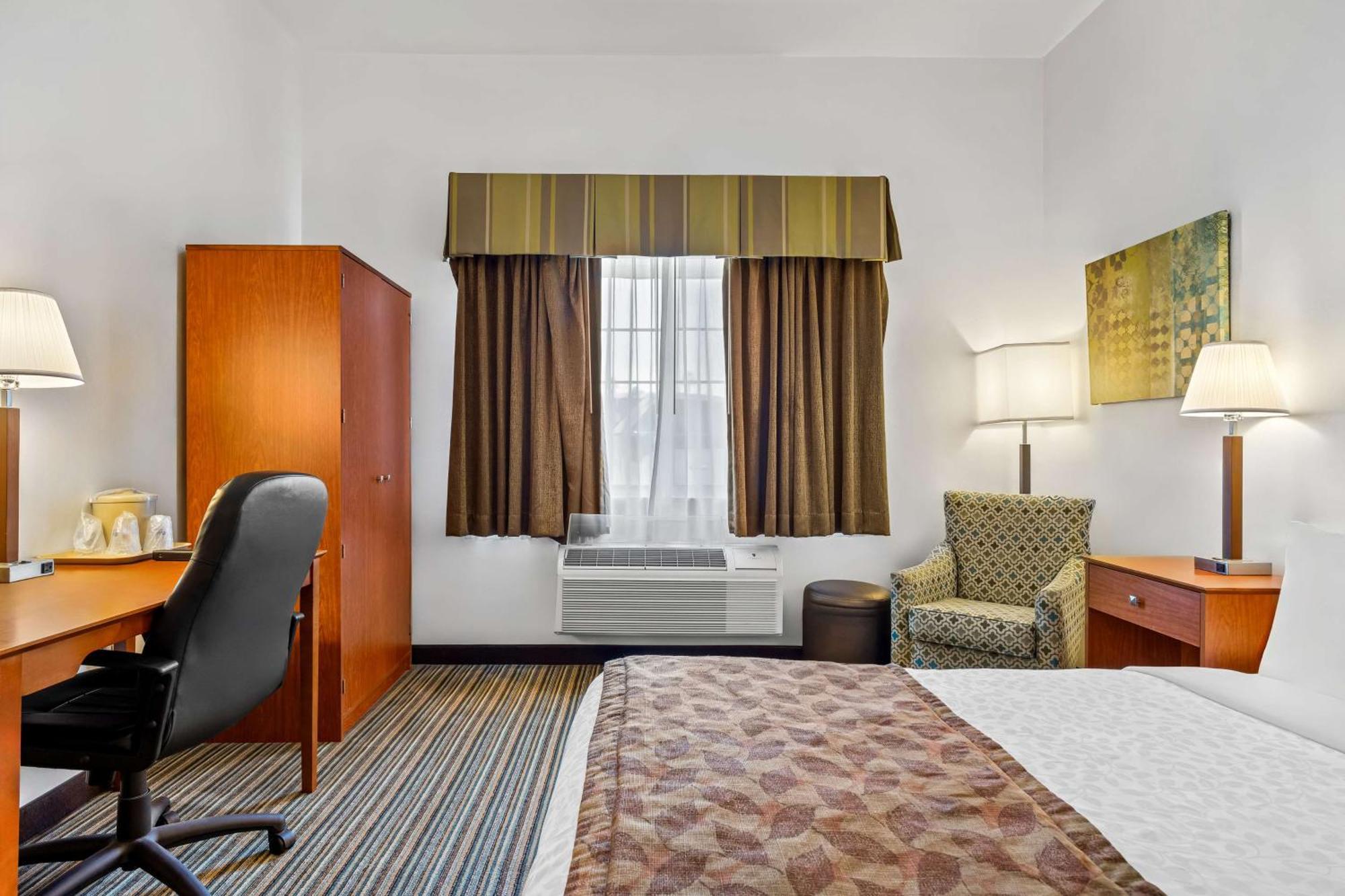 Best Western Liberty Inn Delano Εξωτερικό φωτογραφία