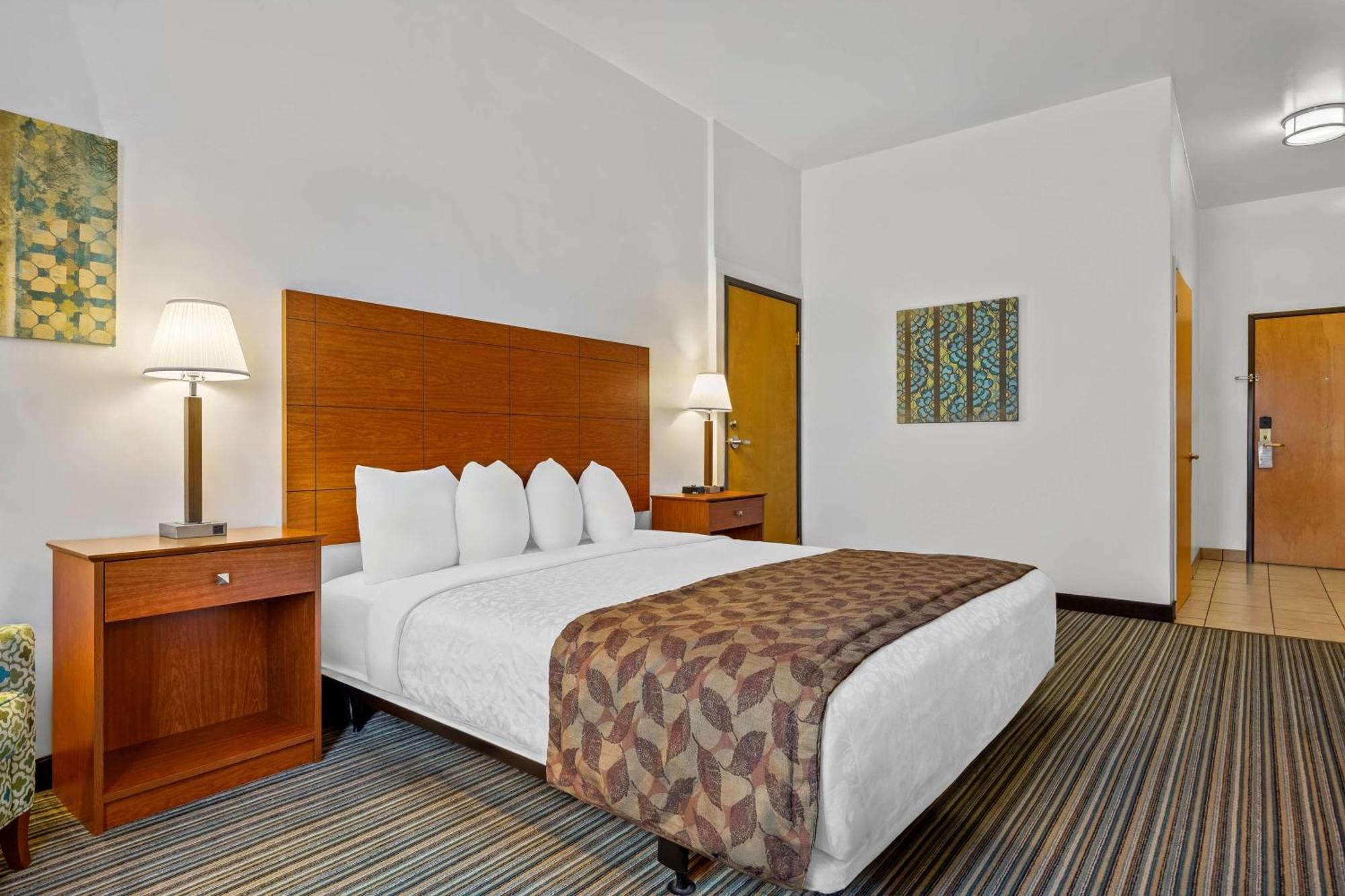 Best Western Liberty Inn Delano Εξωτερικό φωτογραφία