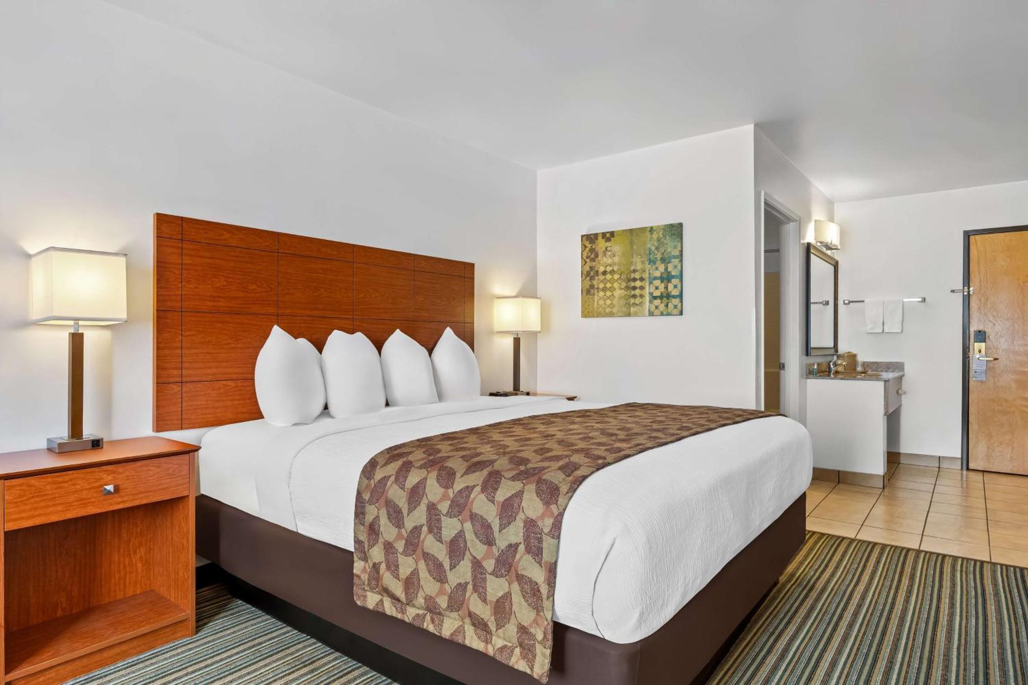 Best Western Liberty Inn Delano Εξωτερικό φωτογραφία